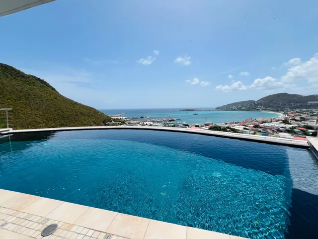 Infinity pool at Villa Mary above Great Bay, Philipsburg, Sint Maarten